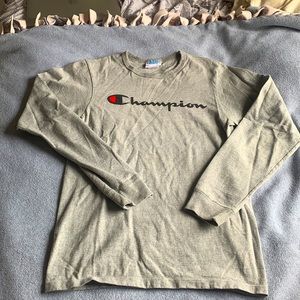 Champion gray crew neck long sleeve shirt men’s size S